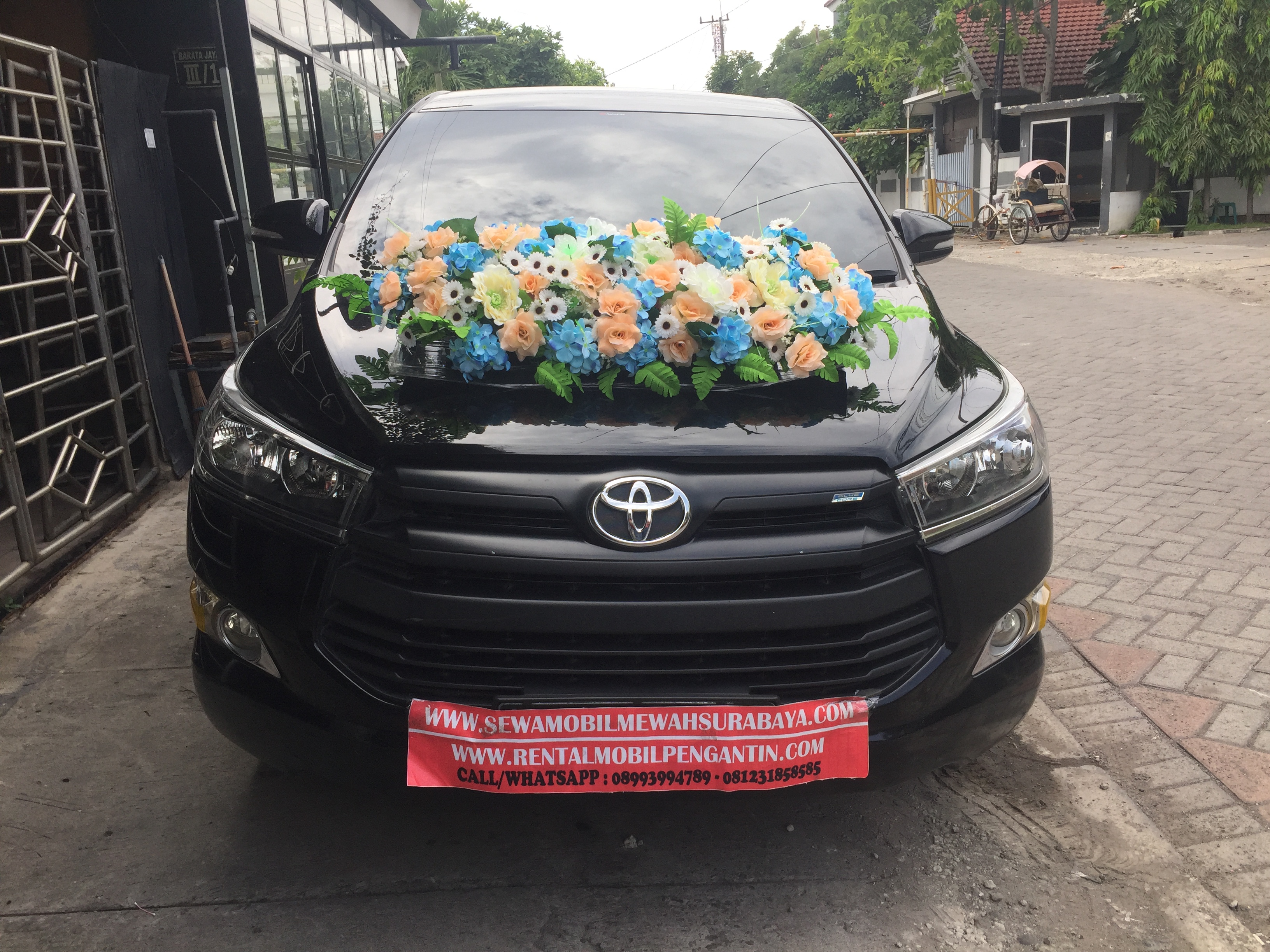 sewa innova reborn surabaya, sewa innova reborn wedding car surabaya