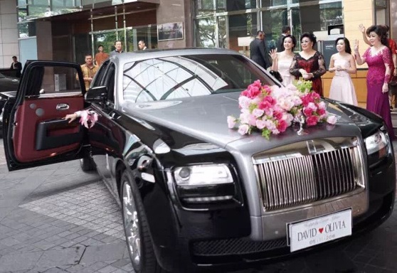 Sewa Rolls Royce Surabaya
