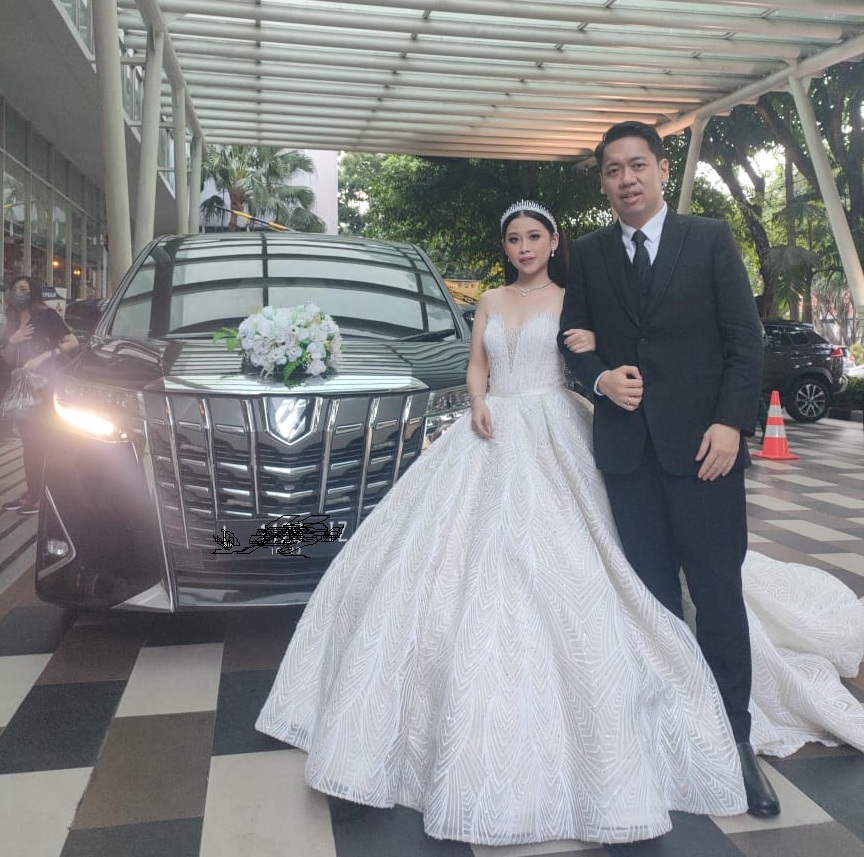 Sewa Mclaren Surabaya